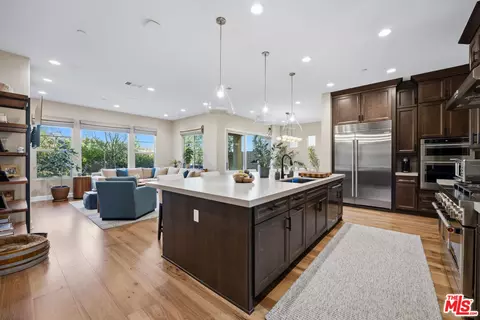11728 Canoga Ave, Chatsworth, CA 91311