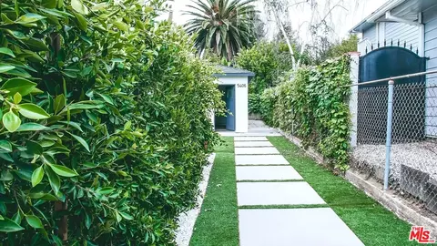 5406 Tampa Ave, Tarzana, CA 91356