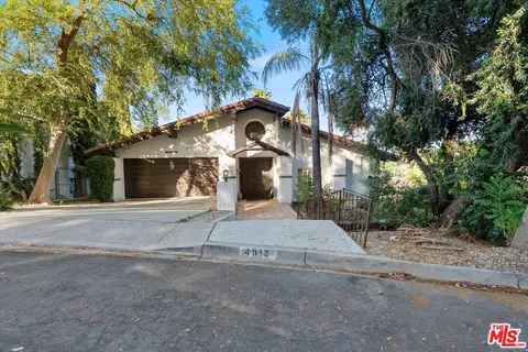 4912 Llano Dr, Woodland Hills, CA 91364
