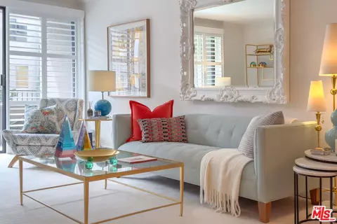 8455 Fountain Ave #518, West Hollywood, CA 90069
