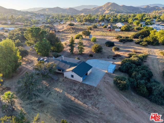 33201 Barber Rd, Santa Clarita, CA 91390