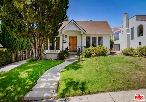 2315 Nella Vista Ave, Los Angeles, CA 90027