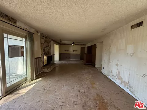 8811 Delano Dr, Riverside, CA 92503 photo 3