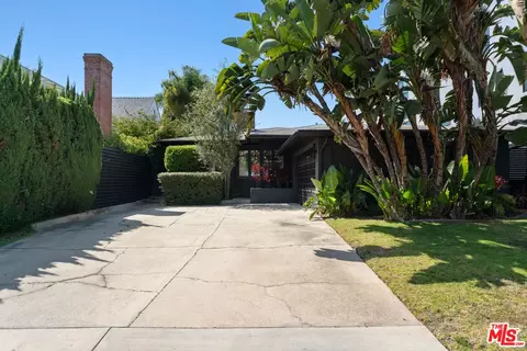 1903 Preuss Rd, Los Angeles, CA 90034