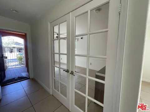Entry Way - 3045 E Newgrove St, Lancaster, CA 93535 photo 1 of 3