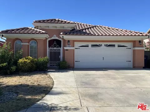 3045 E Newgrove St, Lancaster, CA 93535 photo 1