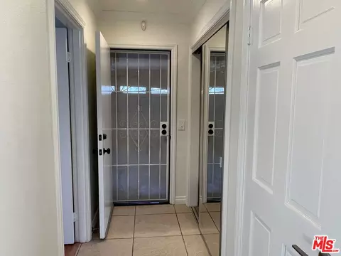 3045 E Newgrove St, Lancaster, CA 93535 photo 9