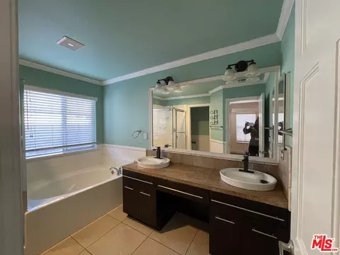 3045 E Newgrove St, Lancaster, CA 93535 photo 22