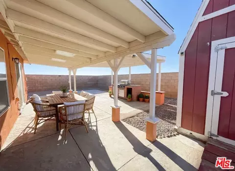 Exterior - 3045 E Newgrove St, Lancaster, CA 93535 photo 8 of 8