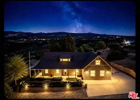 18087 Newview Dr, Lake Hughes, CA 93532