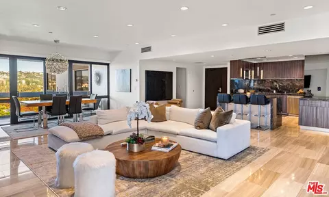 10445 Wilshire Blvd #1905, Los Angeles, CA 90024