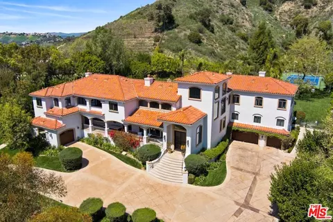 23593 Park South St, Calabasas, CA 91302