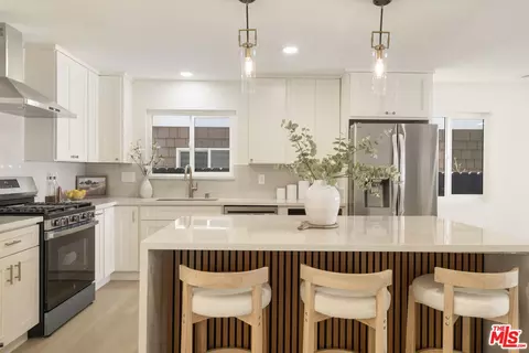 1747 Wollacott St, Redondo Beach, CA 90278