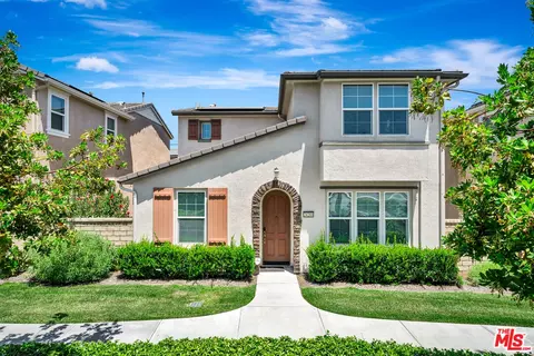 24266 Verdugo Cir, Valencia, CA 91354