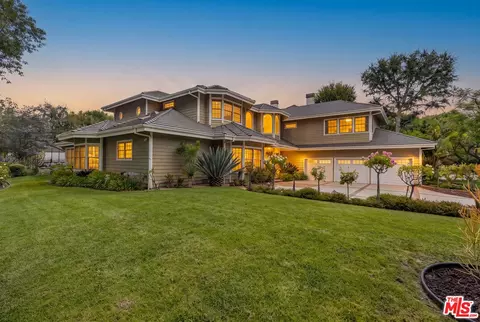 20659 Chatsboro Dr, Woodland Hills, CA 91364