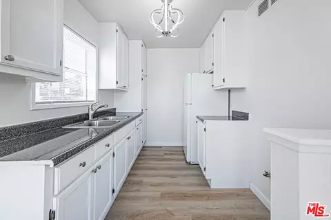 1475 Venice Blvd, Los Angeles, CA 90006