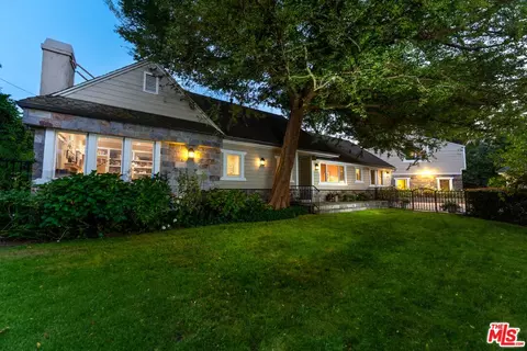12750 Mulholland Dr, Beverly Hills, CA 90210