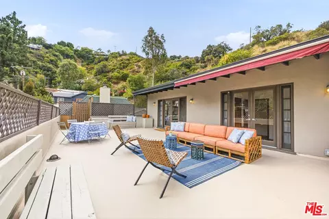6159 Glen Oak St, Los Angeles, CA 90068