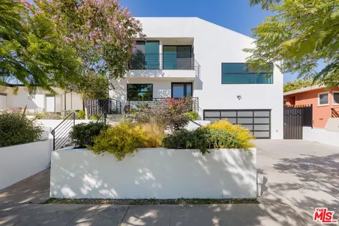 3470 Cabrillo Blvd, Los Angeles, CA 90066