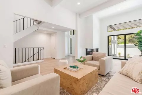 1564 Michael Ln, Pacific Palisades, CA 90272