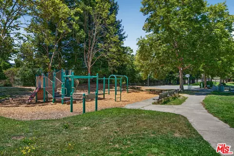 Other - 930 Bartlett Pl, Windsor, CA 95492 photo 8 of 8
