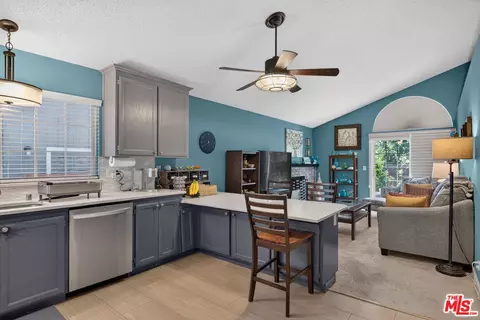 Kitchen - 930 Bartlett Pl, Windsor, CA 95492 photo 1 of 5