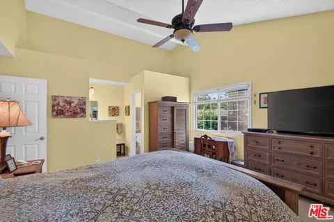Bedroom - 930 Bartlett Pl, Windsor, CA 95492 photo 2 of 3