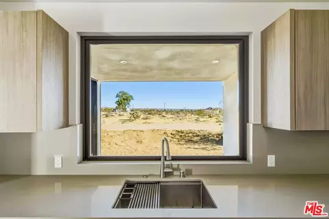 Kitchen - 63551 Cobalt Rd, Joshua Tree, CA 92252 photo 5 of 6