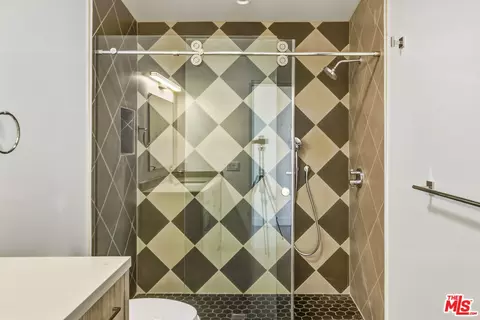Bath - 63551 Cobalt Rd, Joshua Tree, CA 92252 photo 8 of 8