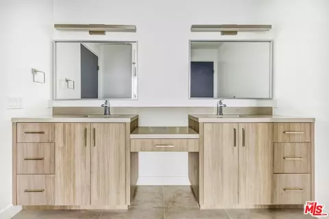 Bath - 63551 Cobalt Rd, Joshua Tree, CA 92252 photo 5 of 8