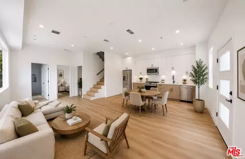 11223 Tiara St, North Hollywood, CA 91601