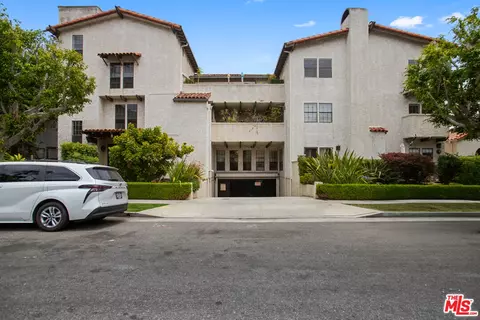 1110 S Shenandoah St #8, Los Angeles, CA 90035