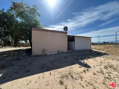 Exterior - 46551 140th St, Lancaster, CA 93535 photo 5 of 5