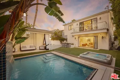 6227 W 5th St, Los Angeles, CA 90048