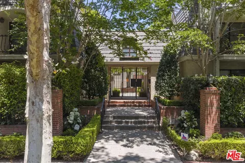 648 Wilcox Ave, Los Angeles, CA 90004