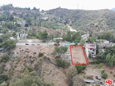 9467 Reverie Rd, Tujunga, CA 91042 photo 4