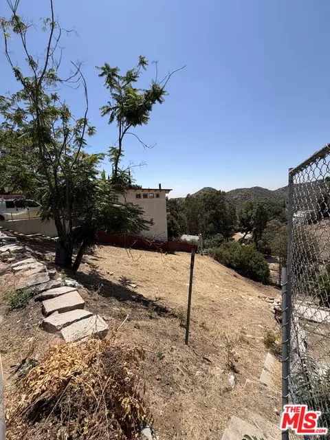 9467 Reverie Rd, Tujunga, CA 91042 photo 18