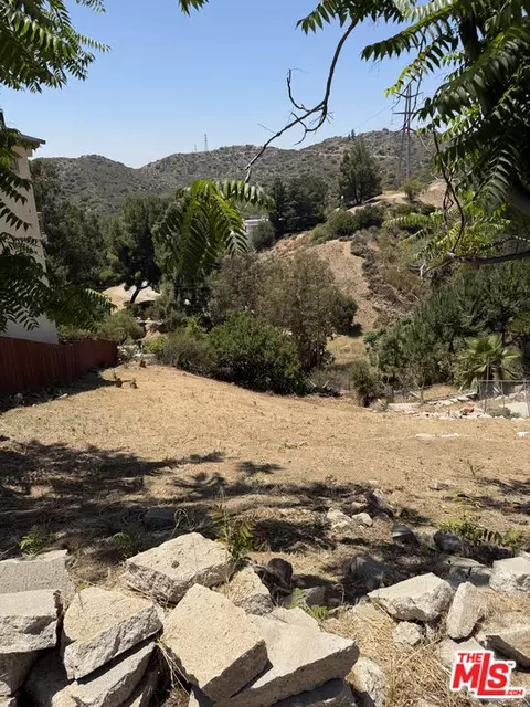 9467 Reverie Rd, Tujunga, CA 91042 photo 11