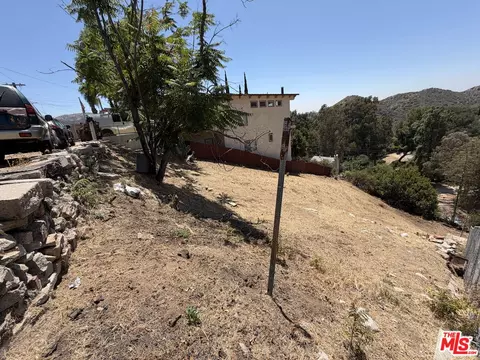 9467 Reverie Rd, Tujunga, CA 91042 photo 20