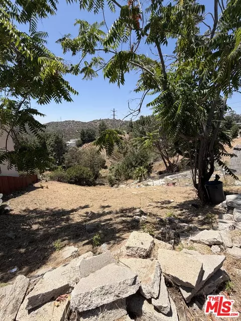 9467 Reverie Rd, Tujunga, CA 91042 photo 14