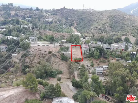 9467 Reverie Rd, Tujunga, CA 91042 photo 6