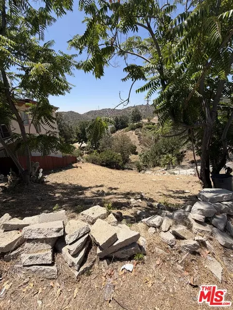 9467 Reverie Rd, Tujunga, CA 91042 photo 12