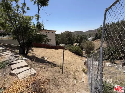 9467 Reverie Rd, Tujunga, CA 91042 photo 19