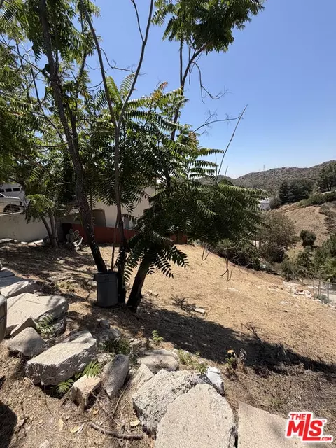9467 Reverie Rd, Tujunga, CA 91042 photo 17