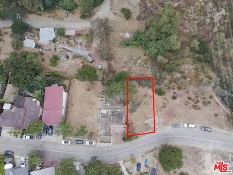 9477 Reverie Rd, Tujunga, CA 91042 photo 6