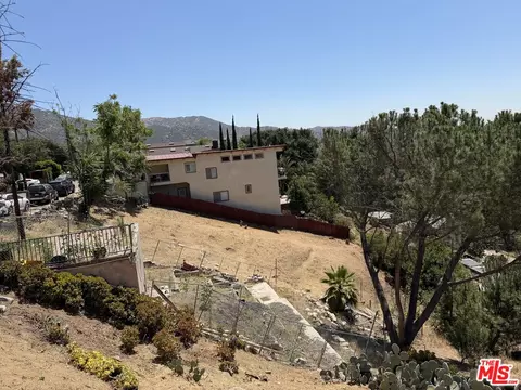 9477 Reverie Rd, Tujunga, CA 91042 photo 14