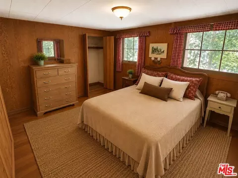 Bedroom - 41471 Valley Of The Falls Dr, Forest Falls, CA 92339 photo 1 of 2