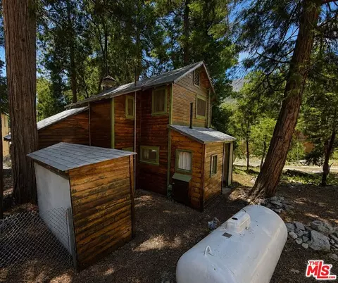 Exterior - 41471 Valley Of The Falls Dr, Forest Falls, CA 92339 photo 4 of 4