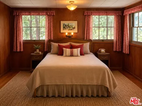 Bedroom - 41471 Valley Of The Falls Dr, Forest Falls, CA 92339 photo 2 of 2