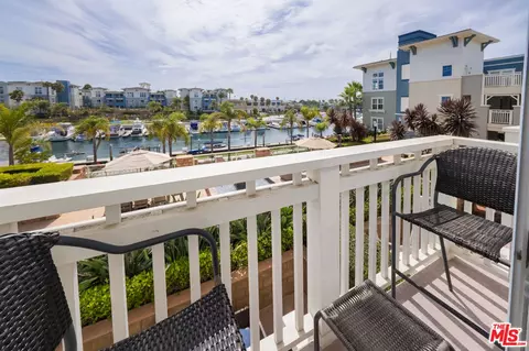 1542 Seabridge Ln, Oxnard, CA 93035